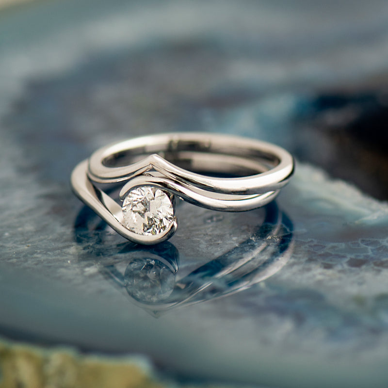 5 Jewelry Styling Tips for a Great Engagement Photo Shoot