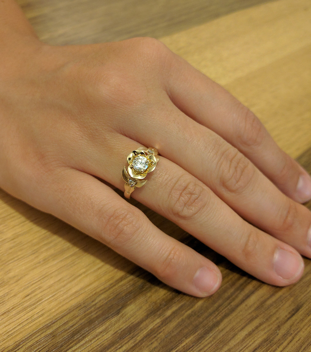 Flower & Leaves Diamond Ring