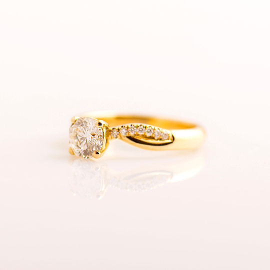 Twisted Diamond Ring – Asavir